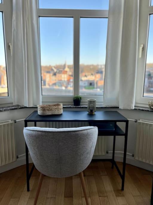 Bellevue - Grand Appartement Pour 5 Sur Les Quais De La Meuse Liège Extérieur photo