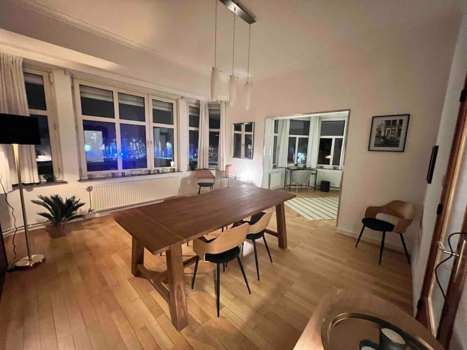 Bellevue - Grand Appartement Pour 5 Sur Les Quais De La Meuse Liège Extérieur photo