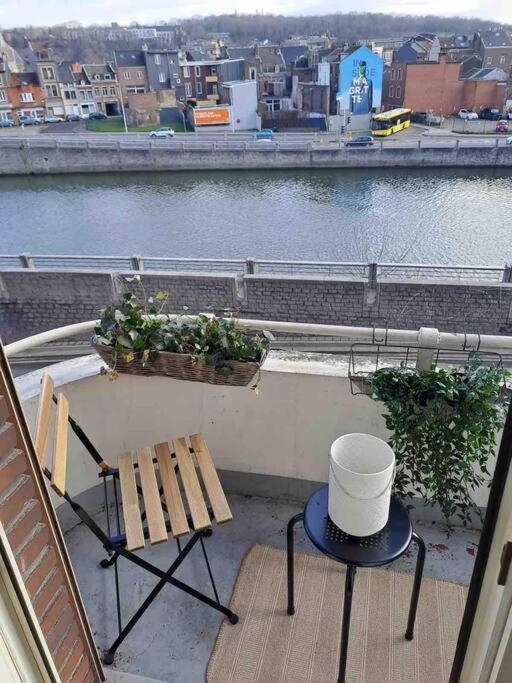 Bellevue - Grand Appartement Pour 5 Sur Les Quais De La Meuse Liège Extérieur photo
