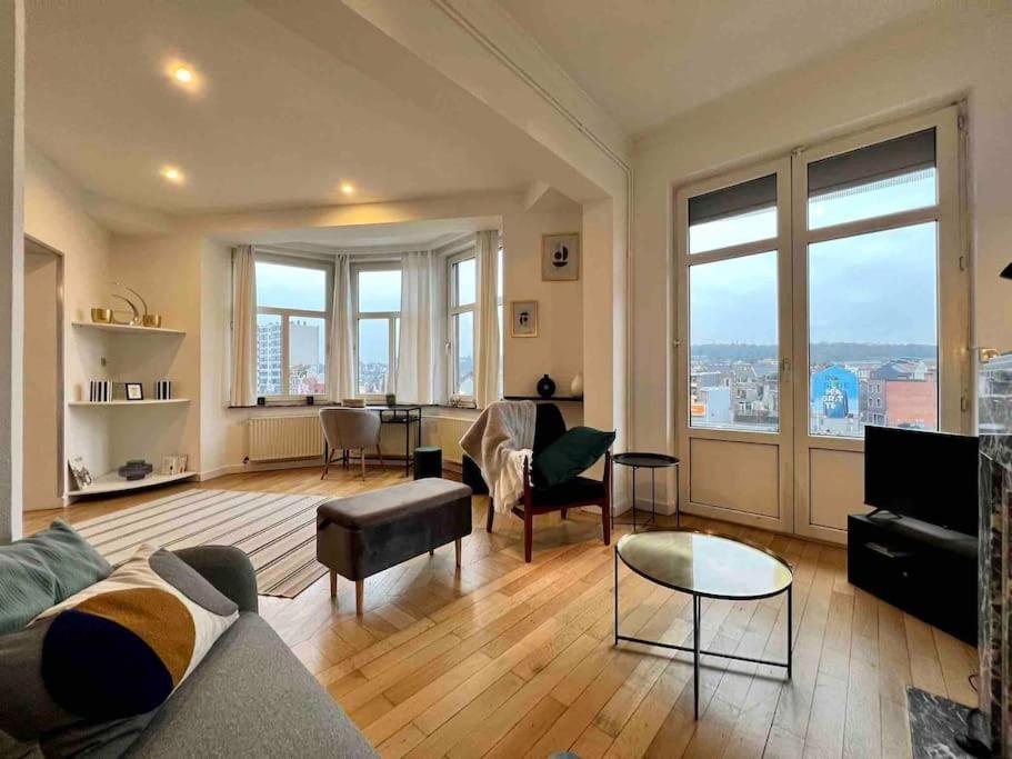 Bellevue - Grand Appartement Pour 5 Sur Les Quais De La Meuse Liège Extérieur photo