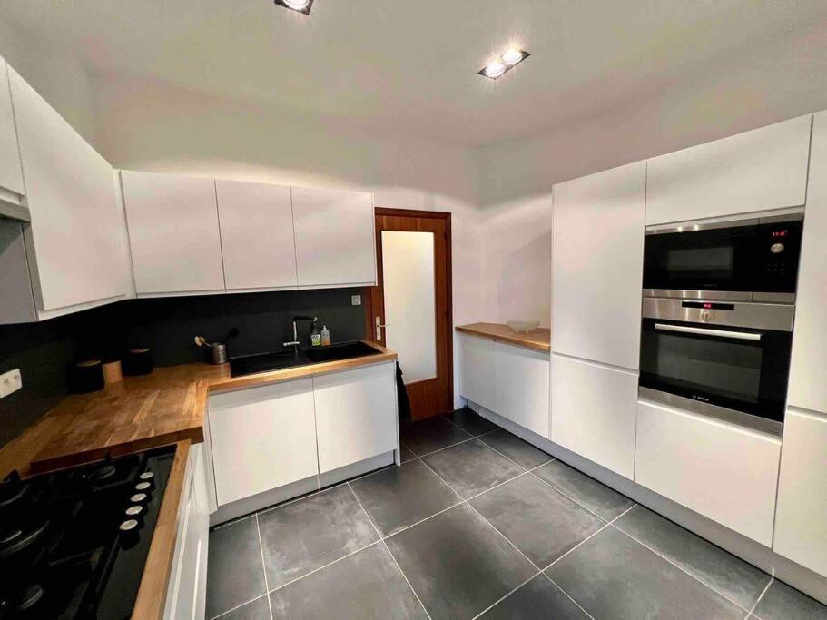 Bellevue - Grand Appartement Pour 5 Sur Les Quais De La Meuse Liège Extérieur photo