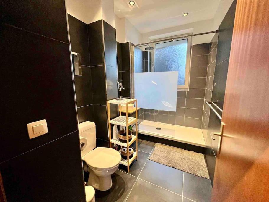 Bellevue - Grand Appartement Pour 5 Sur Les Quais De La Meuse Liège Extérieur photo