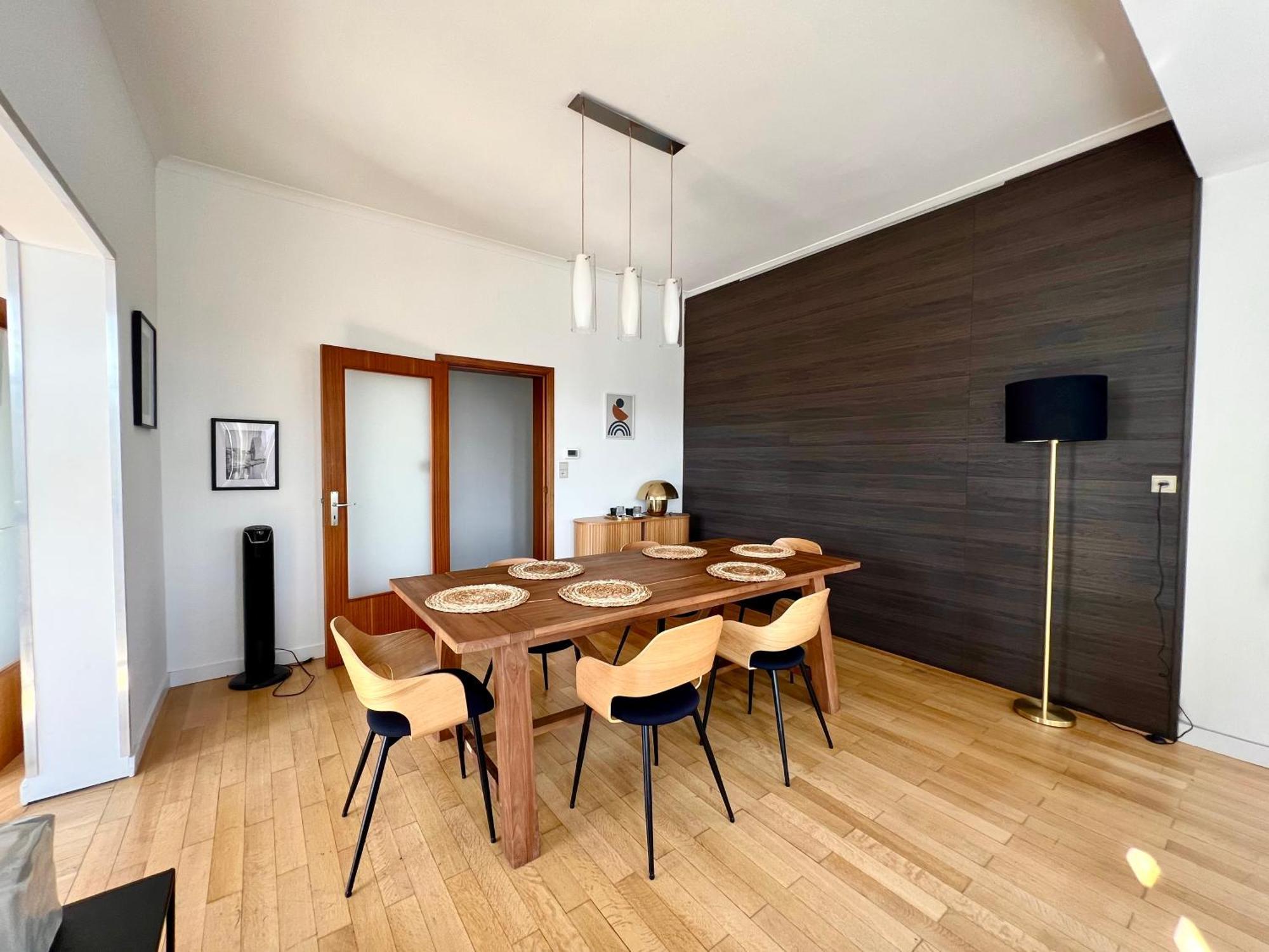 Bellevue - Grand Appartement Pour 5 Sur Les Quais De La Meuse Liège Extérieur photo